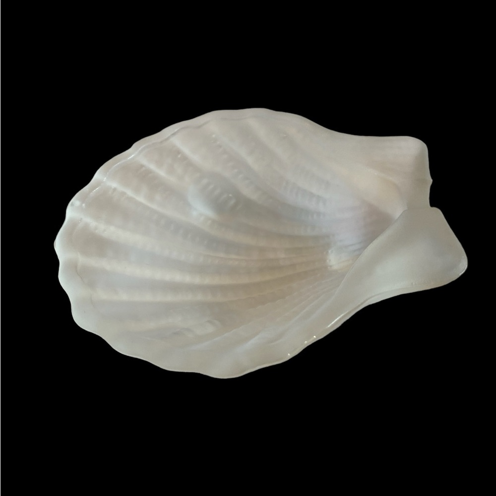 Vintage Frosted Glass Clam Shell Trinket Dish Scallop Coastal Vanity Tray Boho